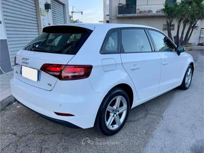 Audi A3 SPB 1.6 TDI 116 CV Sport Bianco usata Monopoli