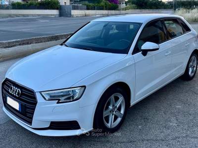 Audi A3 SPB 1.6 TDI 116 CV Sport Bianco usata Monopoli Audi A3 SPB 1.6 TDI 116 CV Sport Bianco usata Monopoli