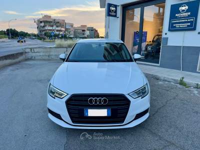 Audi A3 SPB 1.6 TDI 116 CV Sport Bianco usata Monopoli
