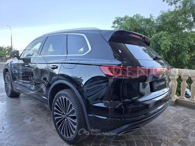 Volkswagen Touareg 3.0 V6 TSI eHybrid Elegance#LED#TETTO#NAVI#COCKPIT#CARPLAY#CAM#AMBIENT LIGHT Nero usata Altamura