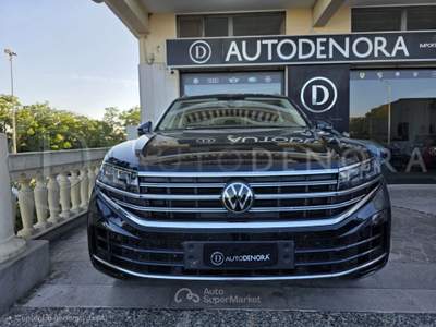 Volkswagen Touareg 3.0 V6 TSI eHybrid Elegance#LED#TETTO#NAVI#COCKPIT#CARPLAY#CAM#AMBIENT LIGHT Nero usata Altamura