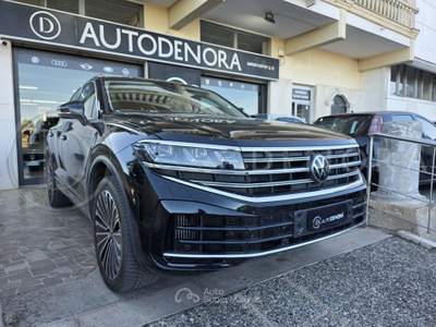 Volkswagen Touareg 3.0 V6 TSI eHybrid Elegance#LED#TETTO#NAVI#COCKPIT#CARPLAY#CAM#AMBIENT LIGHT Nero usata Altamura