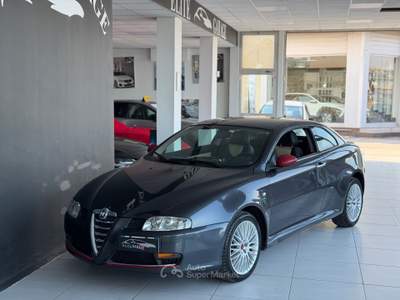 Alfa Romeo GT JTDM 16V Distinctive Gancio Traino Grigio usata CARESANABLOT