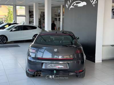 Alfa Romeo GT JTDM 16V Distinctive Gancio Traino Grigio usata CARESANABLOT