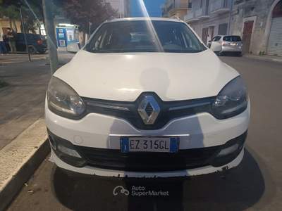 Renault Mégane Megane Mégane 1.5 dCi 110CV SporTour Limited Bianco usata Corato