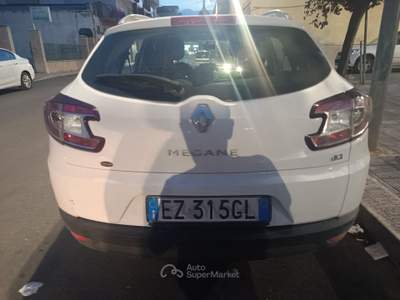 Renault Mégane Megane Mégane 1.5 dCi 110CV SporTour Limited Bianco usata Corato