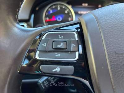 Volkswagen Touareg 3.0 V6 tdi Executive 262cv tiptronic- TETTO Bianco usata Milano