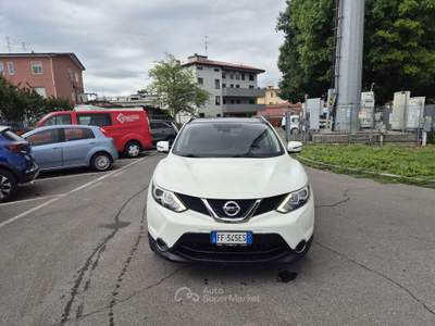 Nissan Qashqai 1.2 dig-t Tekna 115cv xtronic my16 Bianco usata Treviglio