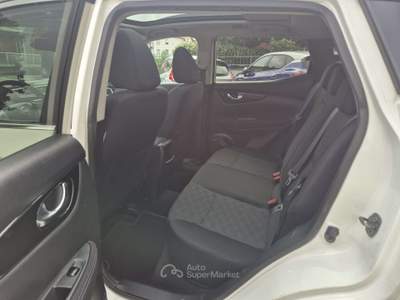 Nissan Qashqai 1.2 dig-t Tekna 115cv xtronic my16 Bianco usata Treviglio