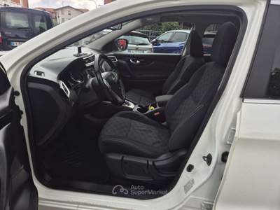 Nissan Qashqai 1.2 dig-t Tekna 115cv xtronic my16 Bianco usata Treviglio
