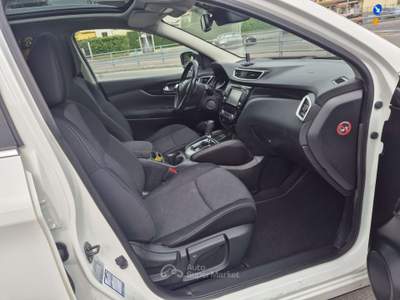 Nissan Qashqai 1.2 dig-t Tekna 115cv xtronic my16 Bianco usata Treviglio