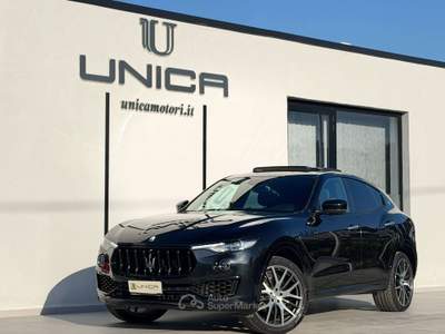 Maserati Levante 2.0 mhev AWD GT 330cv TETTO ITALIANA Nero usata Pomigliano d'Arco