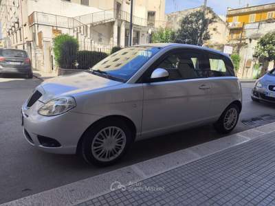 Lancia Ypsilon BENZINA 60CV Grigio usata CORATO