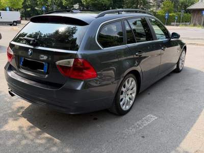 BMW Serie 3 330xd bmw 330d xdrive  Grigio usata Treviso