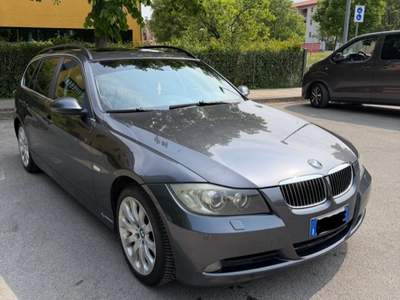 BMW Serie 3 330xd bmw 330d xdrive  Grigio usata Treviso