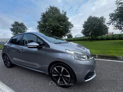 Peugeot 208 5 porte Active usata GUSSAGO