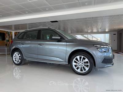 Skoda Kamiq Kamiq 1.0 TSI 110 CV DSG Style Grigio usata San Michele salentino
