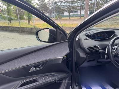 Peugeot 3008 Turbo 130CV Allure EAT8 NA usata Modena