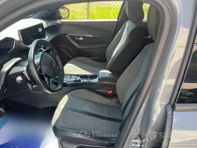 Peugeot 2008 S&S EAT8 Allure usata Modena