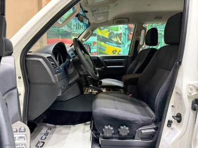 Mitsubishi Pajero Pajero 3.2 DI-D 16V aut. 5p. Intense DPF *7 POSTI*GANCIO TRAINO* Bianco usata Castrezzato