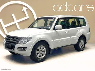 Mitsubishi Pajero Pajero 3.2 DI-D 16V aut. 5p. Intense DPF *7 POSTI*GANCIO TRAINO* Bianco usata Castrezzato