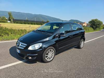 Mercedes-Benz Classe B MERCEDES B180 METANO AUTOMATICO "OK NEOPATENTATI usata Brescia