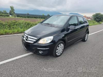 Mercedes-Benz Classe B MERCEDES B180 CDI CROME"OK NEOPATENTATI" usata Brescia
