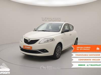 Lancia Ypsilon Ypsilon 1.2 69 CV 5 porte Gold Bianco usata Livorno