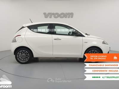 Lancia Ypsilon Ypsilon 1.2 69 CV 5 porte Gold Bianco usata Livorno