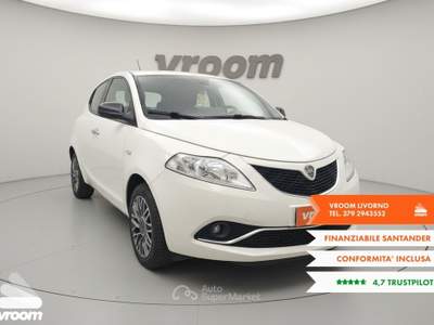 Lancia Ypsilon Ypsilon 1.2 69 CV 5 porte Gold Bianco usata Livorno