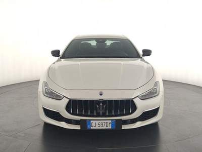 Maserati Ghibli V6 Diesel 275 CV Granlusso Bianco usata Corciano