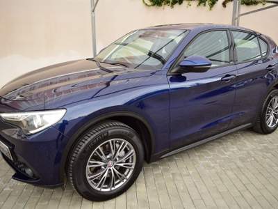 Alfa Romeo Stelvio Pack Sedili Elettrici Blu/Azzurro usata Casarano