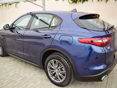 Alfa Romeo Stelvio Pack Sedili Elettrici Blu/Azzurro usata Casarano