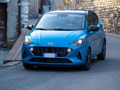 Hyundai i10 1.0 MPI AT Prime Bianco usata Castelnuovo Rangone
