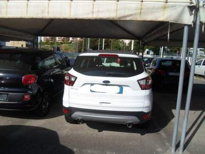 Ford Kuga  2.0 tdci ST-Line s&s 2wd 120cv powershift my19.25 usata Vasto
