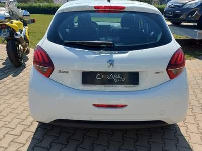 Peugeot 208  5p 1.2 puretech Access 82cv Bianco usata Fasano