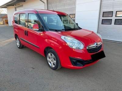 Opel Combo Tour Tour 1.6 CDTi 105CV L1H1 Edition Rosso usata Castelnuovo Rangone