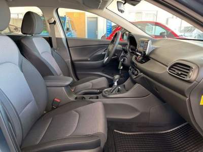 Hyundai i30 1.0 T-GDI iMT 48V 5 porte Select Blu/Azzurro usata Castelnuovo Rangone