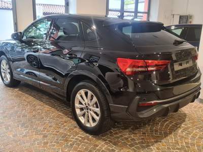 Audi Q3 AUDI Q3 SPORTBACK 45 TFSIe S-Tronic Blak Edition Nero usata Argegno