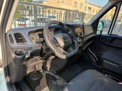 Iveco Daily 35S14HA8V 2.3 HPT Telonato Hi-Matic Bianco usata VAREDO