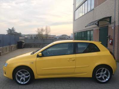 Fiat Stilo FIAT STILO ABARTH 2.4 20V 5 CILINDRI 170CV SELESPEED KM 48.000 UNICOPR. Giallo usata Volpiano