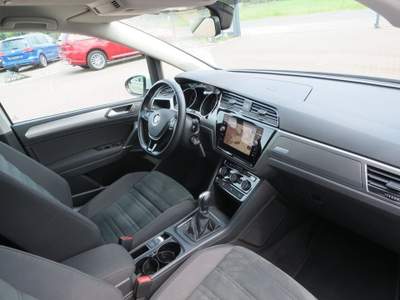 Volkswagen Touran 1.6 TDI 116 CV SCR DSG Comfortline Bianco usata Castelnuovo Rangone