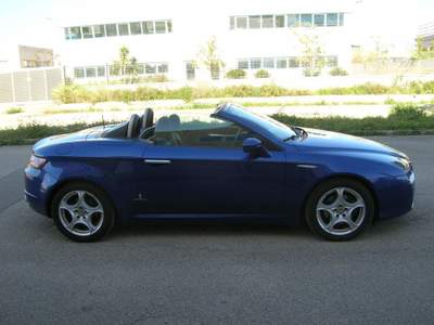 Alfa Romeo Spider 2.2 JTS Blu/Azzurro usata Montemesola