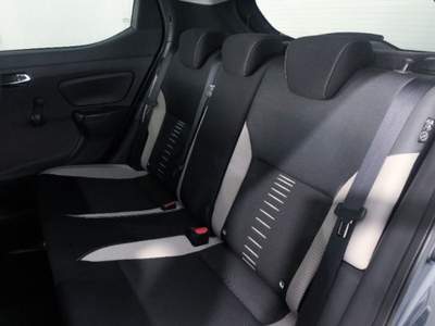 Nissan Micra 1.5 dCi 8V 5 porte Tekna Grigio usata Torino