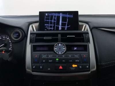 Lexus NX Hybrid 4WD Luxury Bianco usata Torino