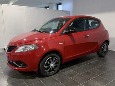 Lancia Ypsilon 1.3 MJT 16V 95 CV 5 porte S&amp;S Gold Rosso usata Torino