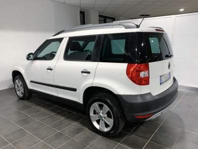 Skoda Yeti 1.6 TDI CR 105 CV Easy GreenLine Bianco usata Torino