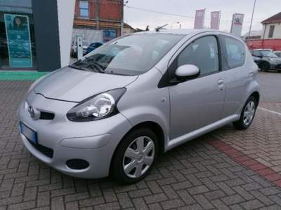 Toyota Aygo 1.0 12V VVT-i 5 porte Now Grigio usata Torino