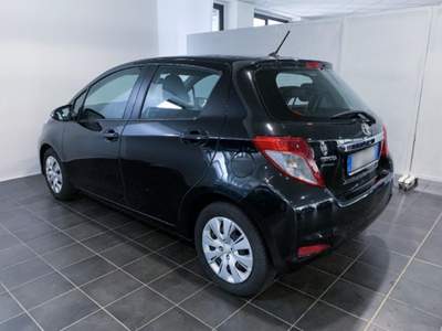 Toyota Yaris 1.4 D-4D 5 porte Active Argento usata Torino