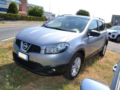 Nissan Qashqai 1.5 dCi DPF Tekna Argento usata Castelnuovo Rangone Nissan Qashqai 1.5 dCi DPF Tekna Argento usata Castelnuovo Rangone